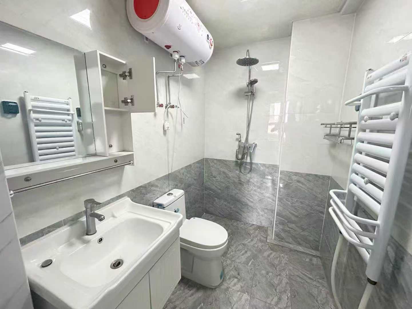 【出租】山偉學(xué)府南向41平家具家電齊全800