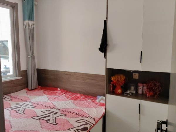 昌山路，家具家電齊全，新裝修