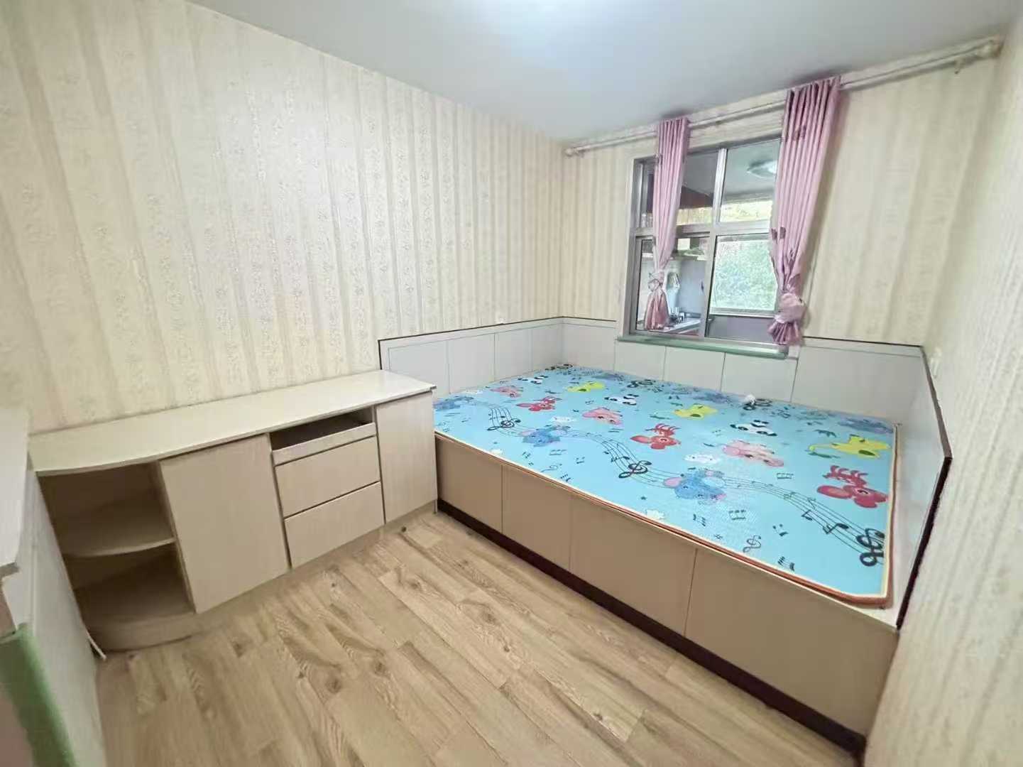 柳林新村三樓四室900