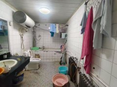 燕南東街住人一樓123.17平三室僅售29.8萬(wàn)