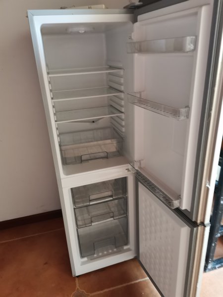 溫州商廈復(fù)式的公寓出租，家具家電齊全