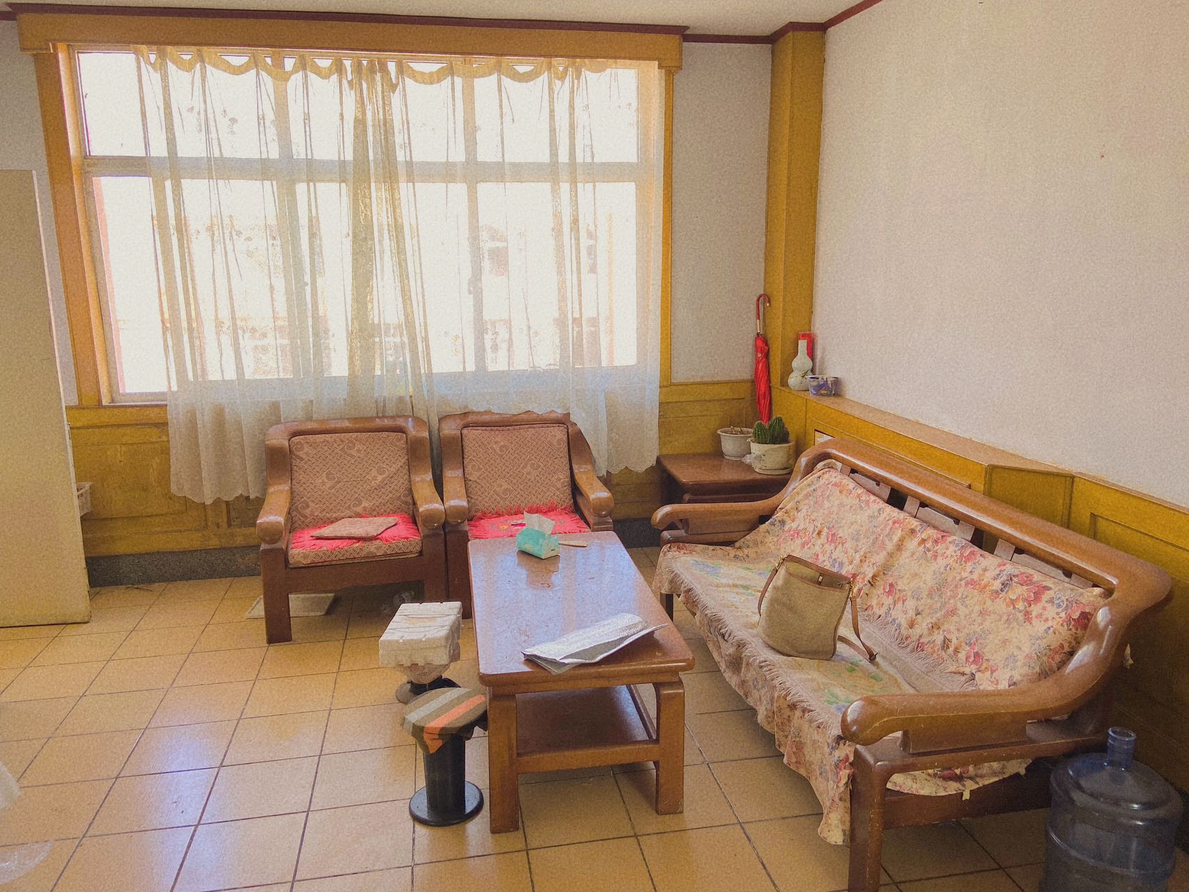 燕南街住人4樓，自有房屋出租350一月