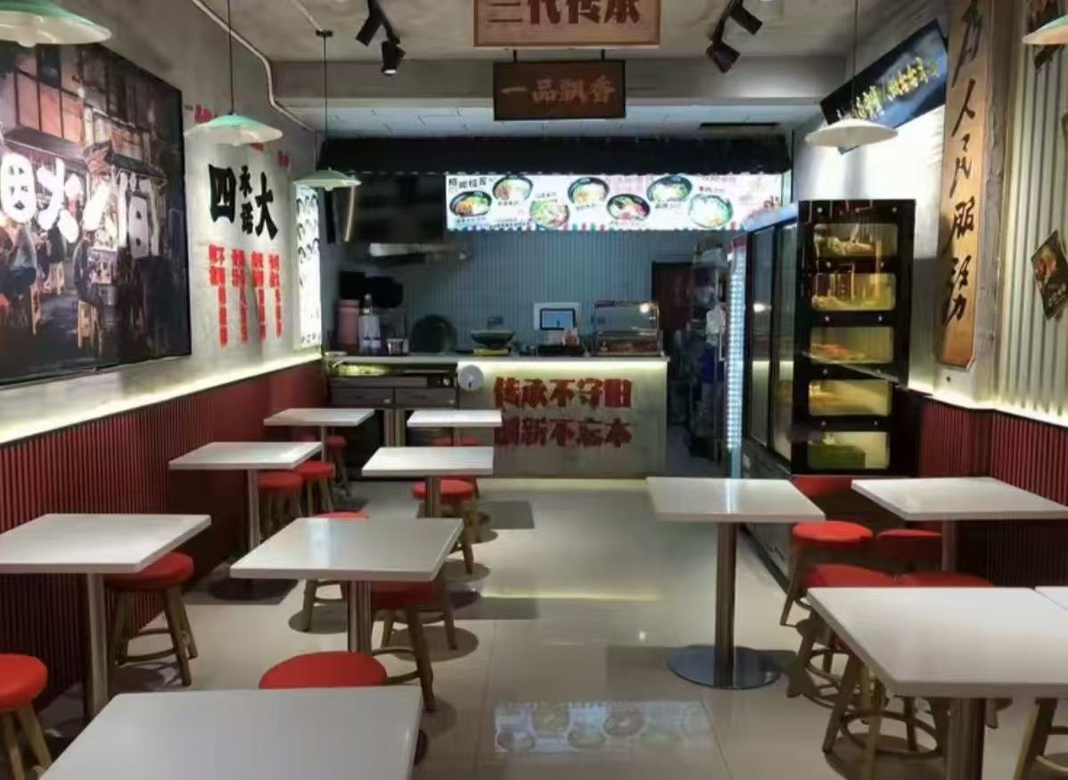 步行街營業(yè)中米線店轉(zhuǎn)讓