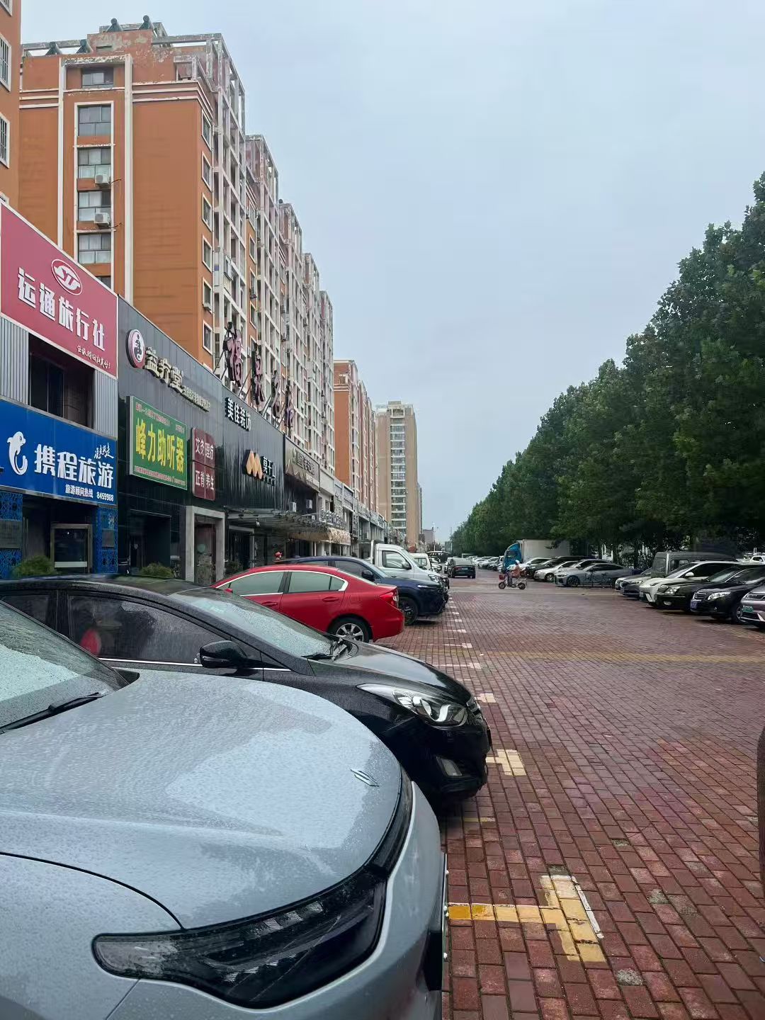 文登市區(qū)福泉名居北門(mén)門(mén)市房出租