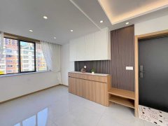 嘉和花園三樓109平三室還有個(gè)大車庫49.8萬