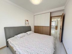 嘉和花園三樓109平三室還有個(gè)大車庫49.8萬