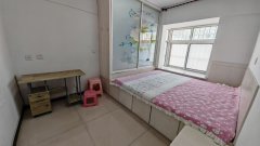 文山清華園住人4樓92平三室20萬(wàn)