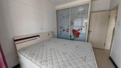 文山清華園住人4樓92平三室20萬(wàn)