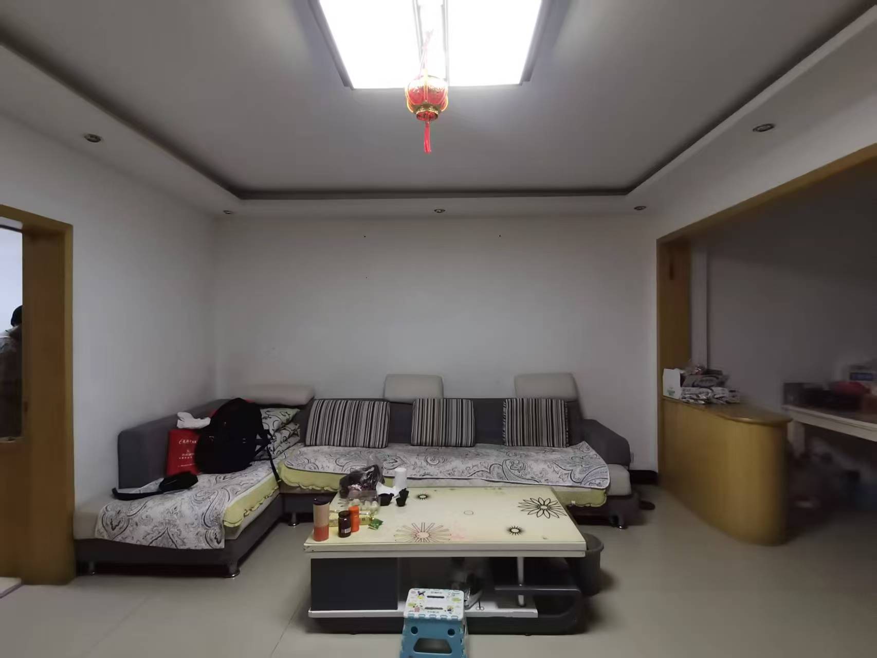 @1000/月，文馨花園，2樓