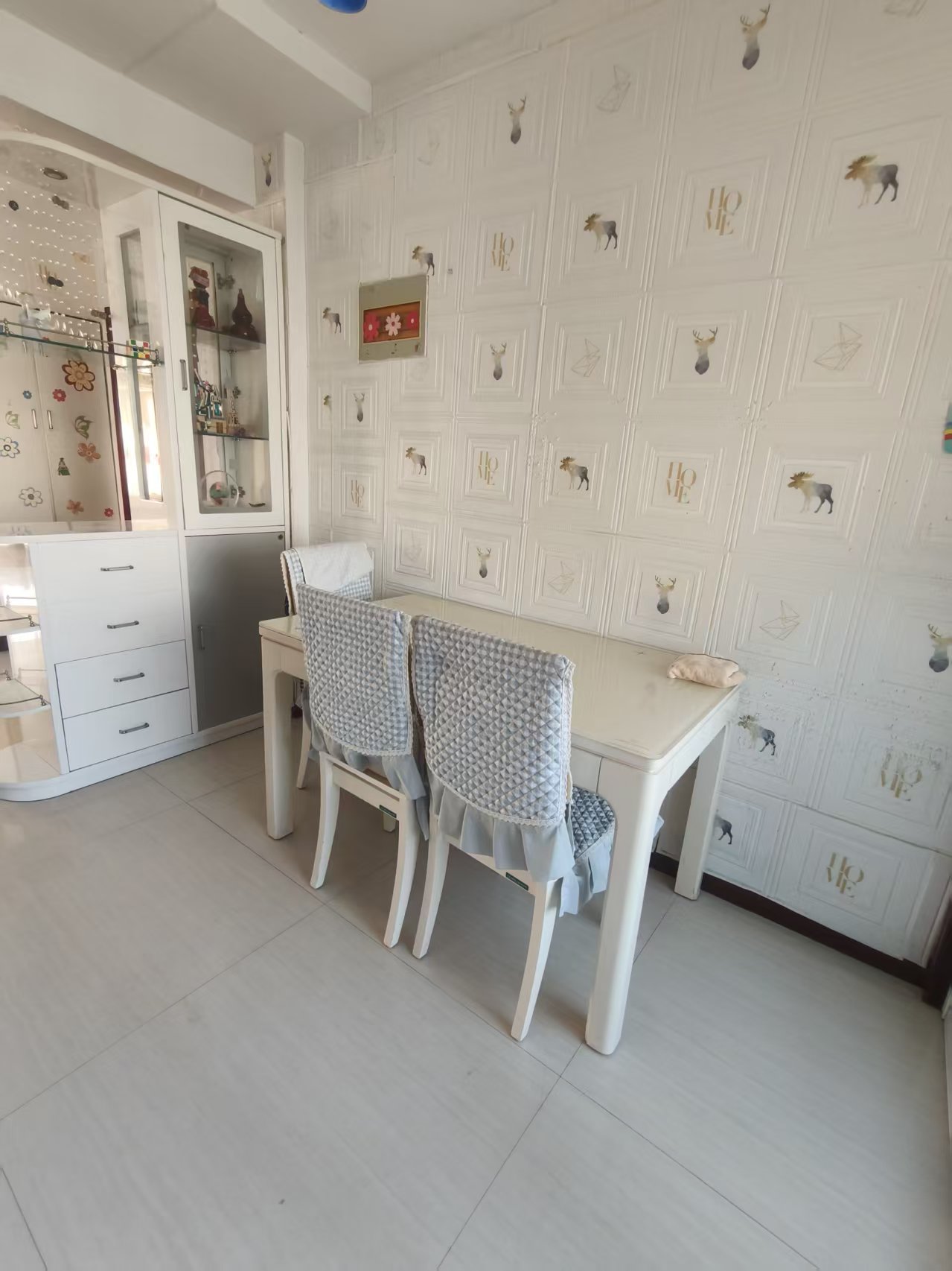 @出租:1100/月，文峰花園，3室