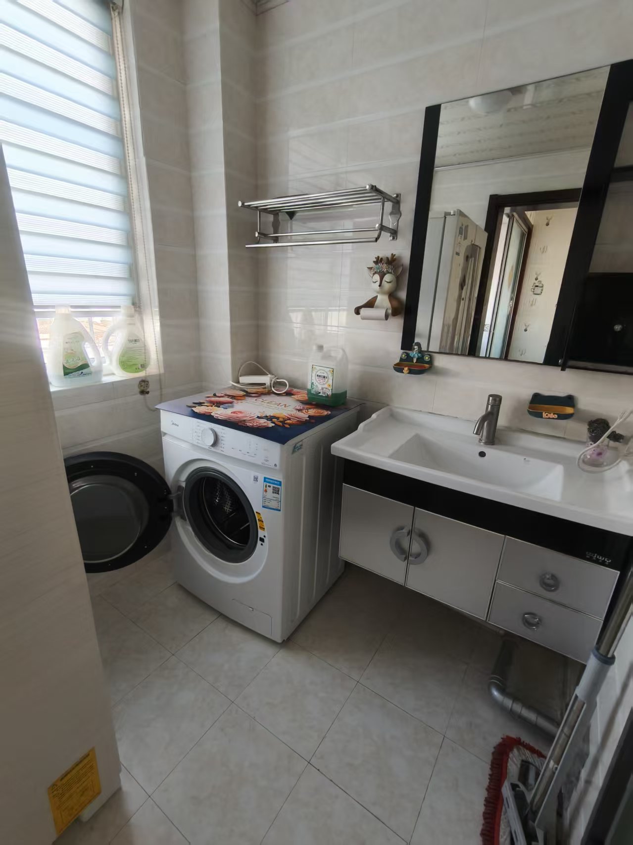 @出租:1100/月，文峰花園，3室