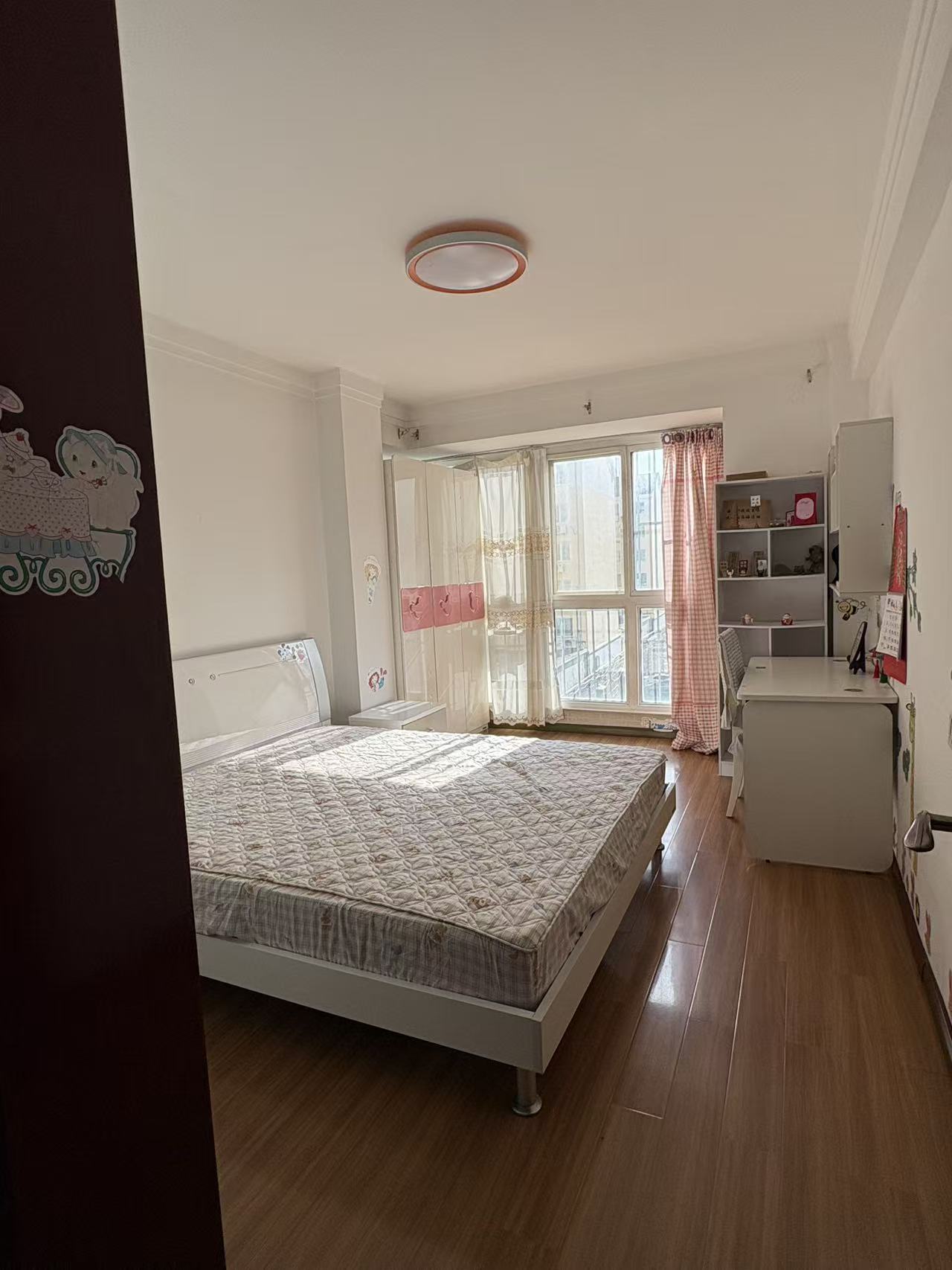 @1000/月，文峰花園，4樓