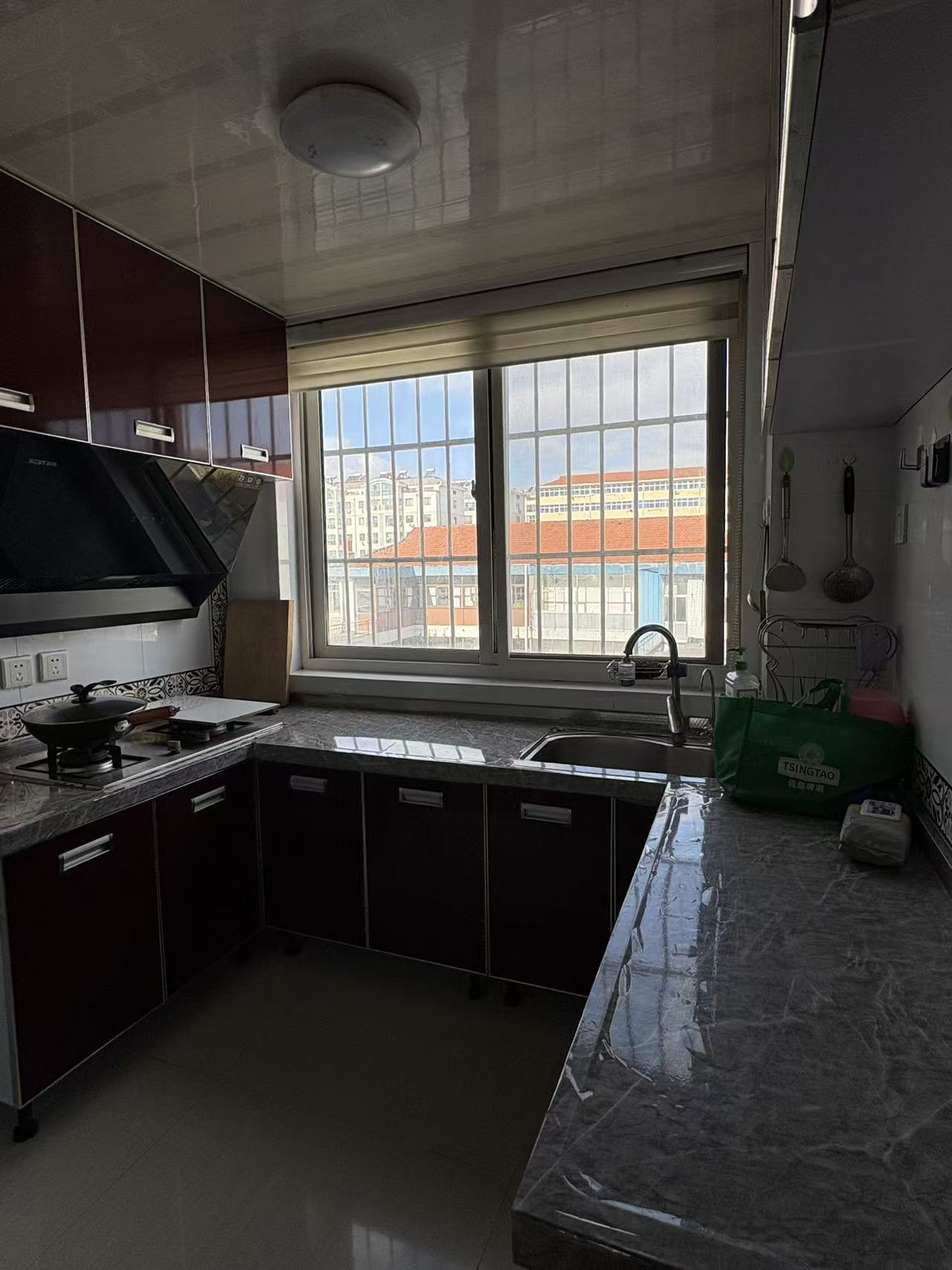 @1000/月，文峰花園，4樓