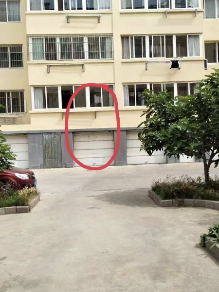 峰臺(tái)一樓加車(chē)庫(kù)售