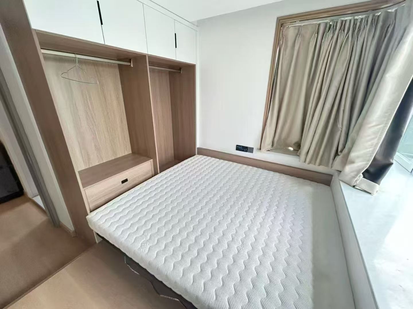 可短租山偉學(xué)府，電梯南向900一個月