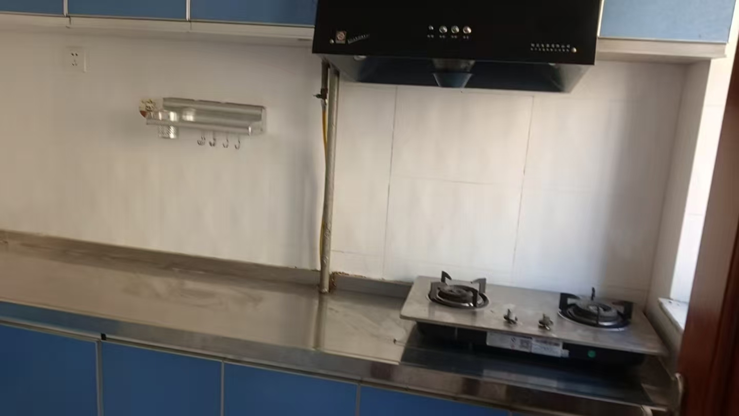 @900/月，人和國(guó)際，1樓