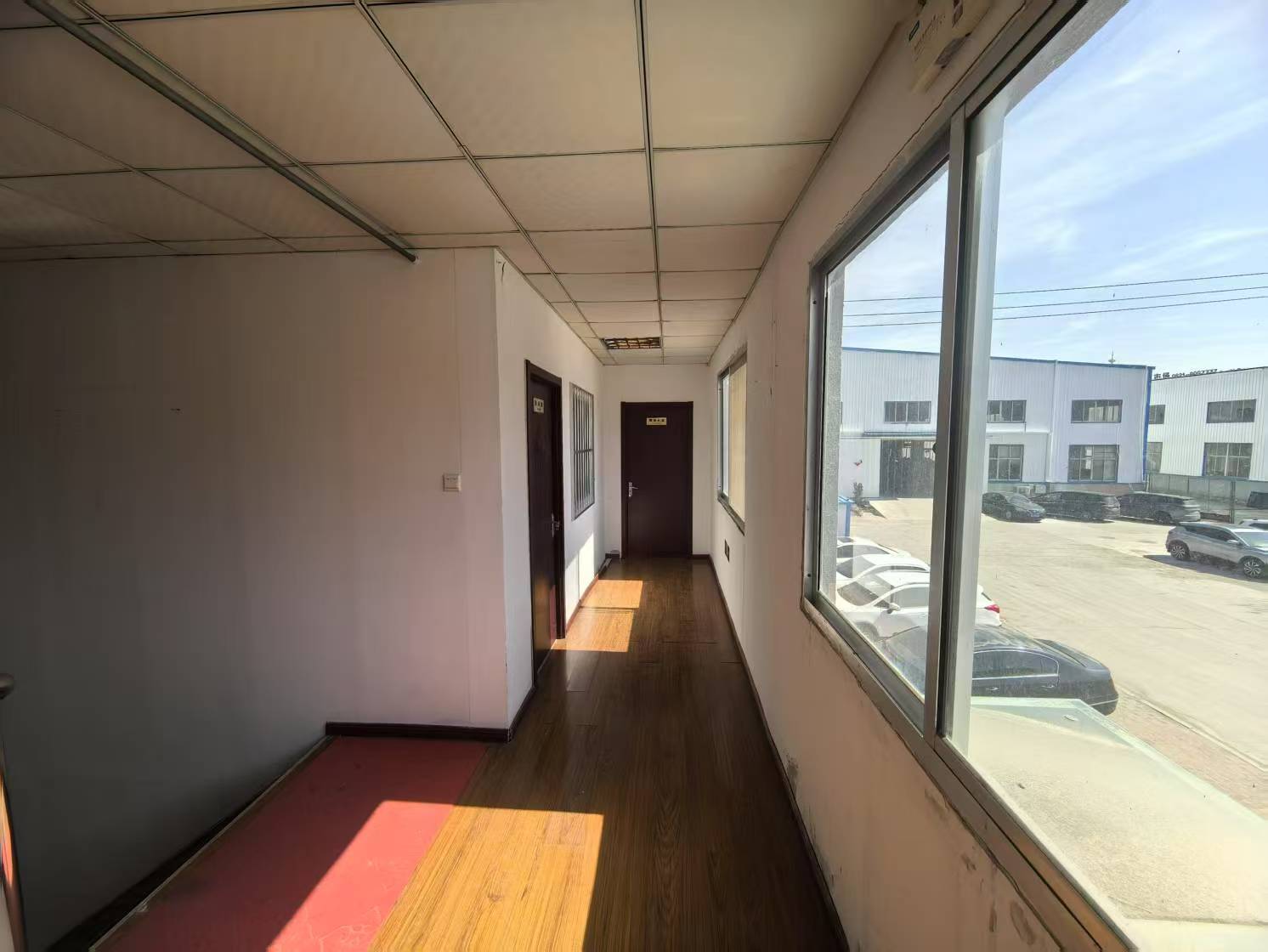 文登開發(fā)區(qū)廣州路東首路北二層樓及倉(cāng)庫(kù)出租