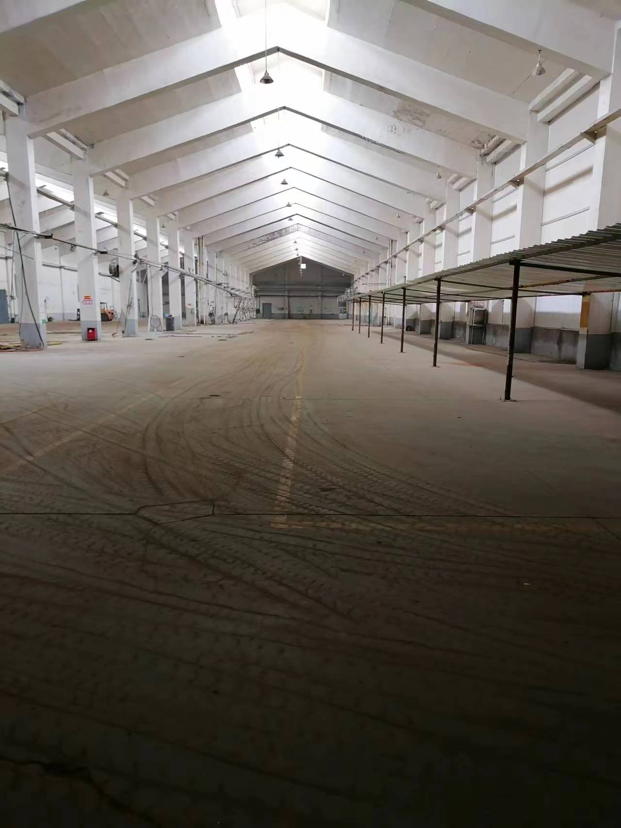 出租萬得產(chǎn)業(yè)園廠房、辦公室