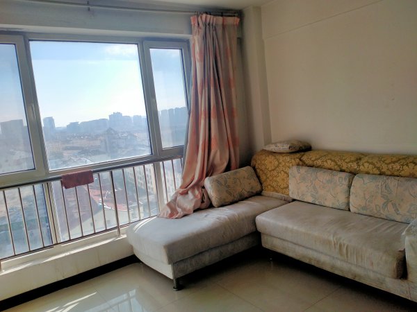 房東低價(jià)出租銀河世家公寓