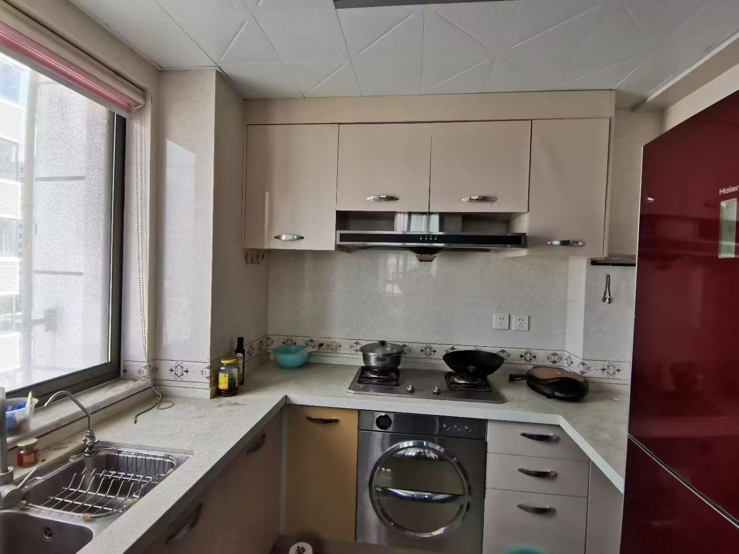 御臨華府三室兩衛(wèi)純實(shí)木中式裝修1600/月