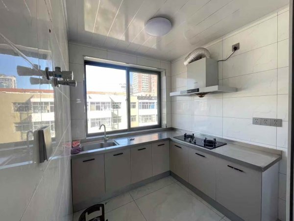 @900/月，老一中，路南2室