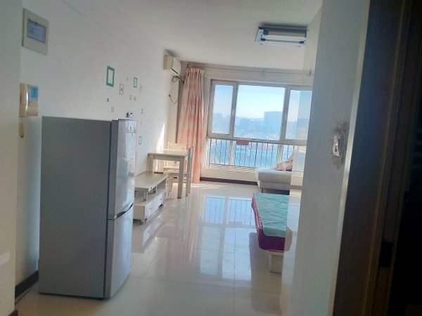 房東低價(jià)出租銀河公寓