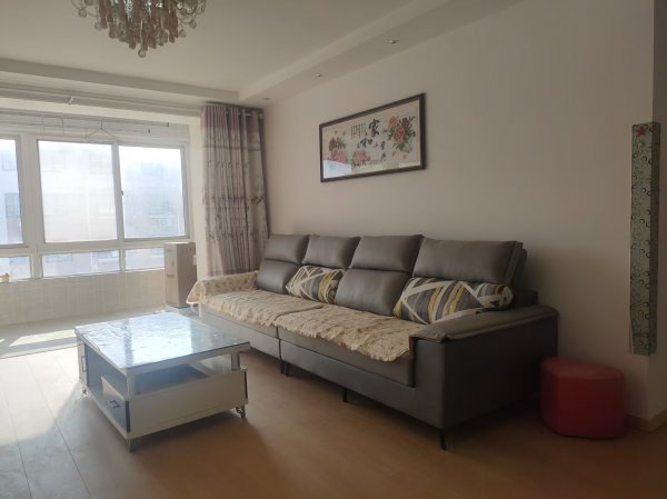 @1100/月，櫻花時(shí)尚，3室2衛(wèi)