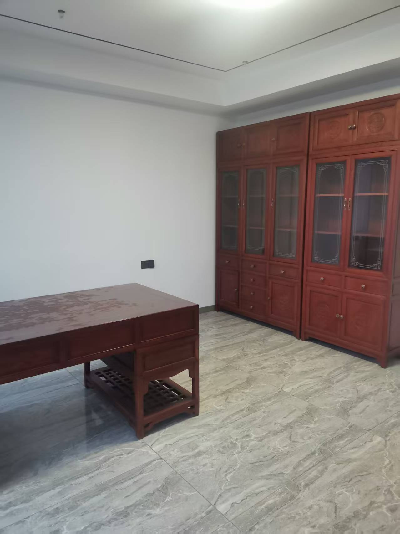 人和國(guó)際的辦公公寓出租，大小平方隨你選