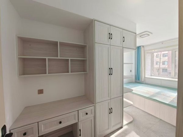 婚房小住河景東城電梯洋房二樓132平三室兩衛(wèi)79.8萬 婚房小住河景東城電梯洋房二樓132平三室兩衛(wèi)79.8萬