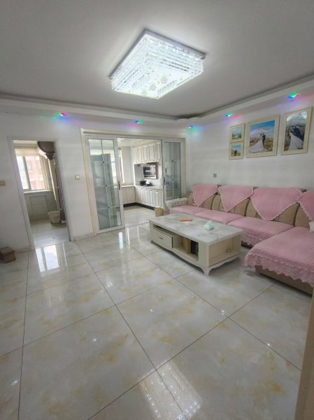 峰南四樓89.5平兩室拎包入住37.8萬(wàn) 峰南四樓89.5平兩室拎包入住37.8萬(wàn)