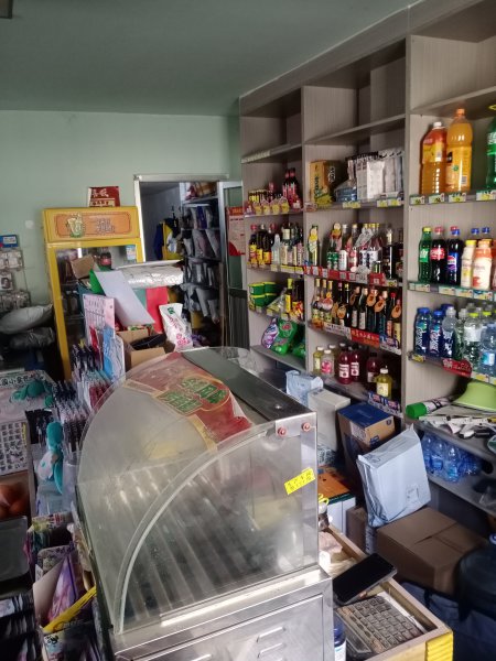 宋家街易家便利店加收發(fā)快遞