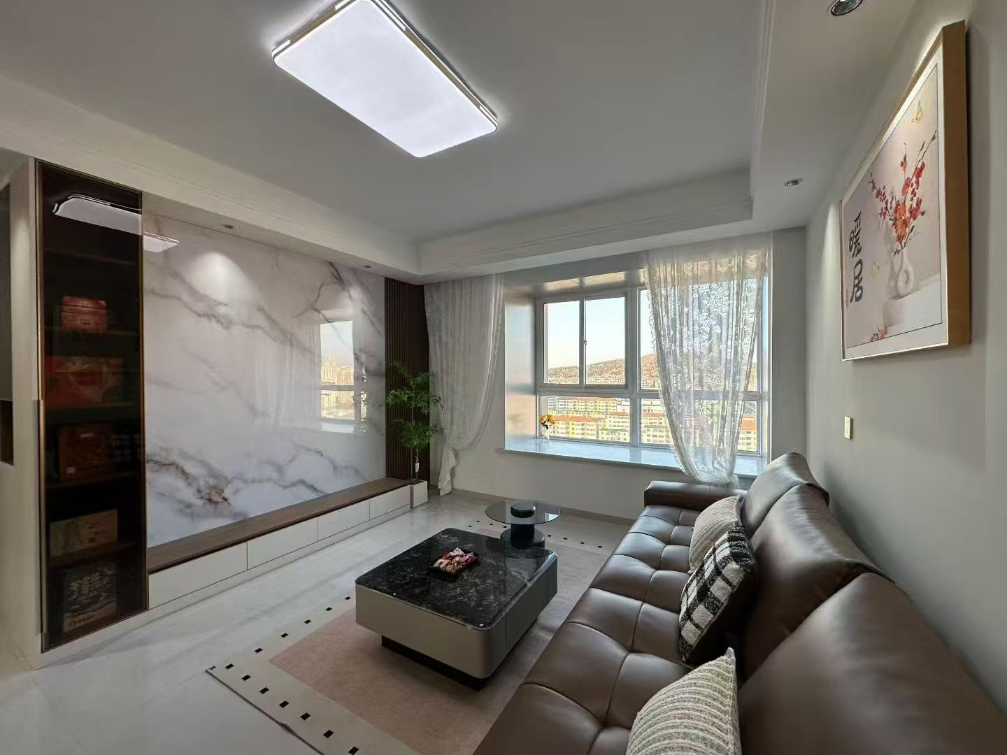 中央龍灣電梯17樓124平三室精裝修 未住69.8萬(wàn) 中央龍灣電梯17樓124平三室精裝修 未住69.8萬(wàn)