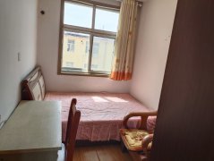 出售刺繡小區(qū)二中房源南北通透住人4樓