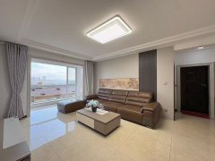 人和國際電梯八樓145.48平三室兩衛(wèi)品牌裝修59.8萬