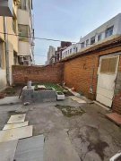 @21.8萬(wàn) ，爬山街一樓帶院，