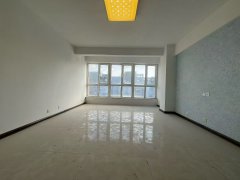 @撿漏!24.8萬，榮昌花園，電梯洋房!