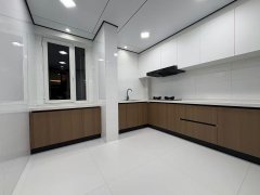 錦華茗邸雙陽(yáng)臺(tái)?飄窗126.71平四室兩衛(wèi)63.8萬(wàn)