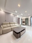 三里河居民小區(qū) 電梯小高層5樓 三室117.62平49萬