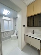 市中心的一樓帶院鐵鍋燉大鵝74.01平29.8萬(wàn)