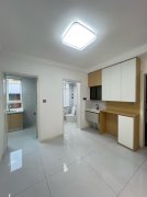 市中心的一樓帶院鐵鍋燉大鵝74.01平29.8萬(wàn)