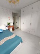 城北街澆筑樓146.5平三室兩衛(wèi)房主精裝34.8萬(wàn)