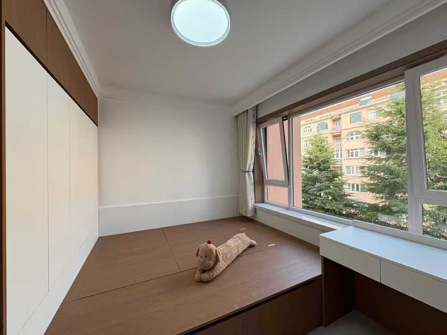 龍河一期框架樓外掛電梯三樓101.4平兩室45.8萬(wàn) 龍河一期框架樓外掛電梯三樓101.4平兩室45.8萬(wàn)