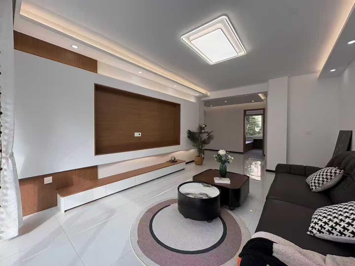 龍河一期框架樓外掛電梯三樓101.4平兩室45.8萬(wàn) 龍河一期框架樓外掛電梯三樓101.4平兩室45.8萬(wàn)