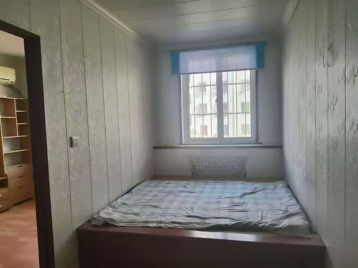 陽(yáng)光小區(qū)三期二樓129.92平南三室草廈子27.54平36. 陽(yáng)光小區(qū)三期二樓129.92平南三室草廈子27.54平36.