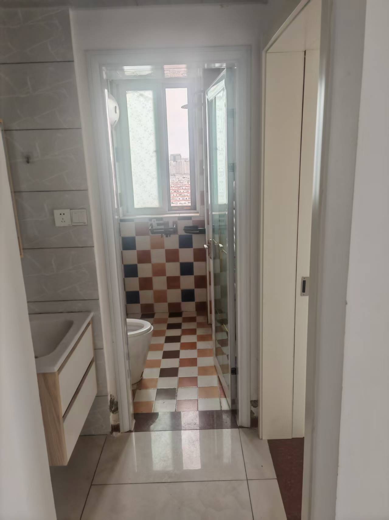 文山書(shū)香園70平房屋出租，帶草房，電梯房，家電家具齊全