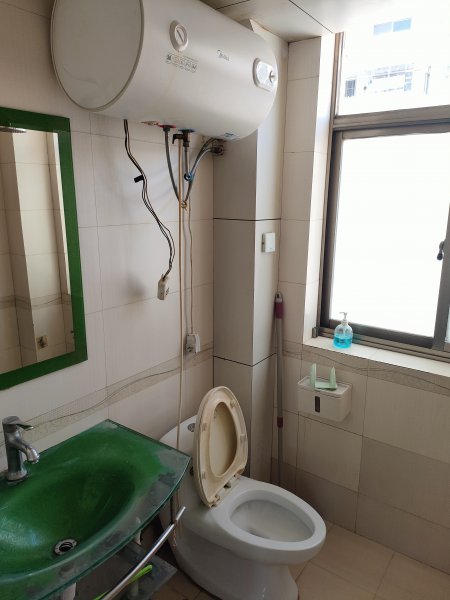 興隆街書香社區(qū)樓房出租，家電齊全，拎包入住