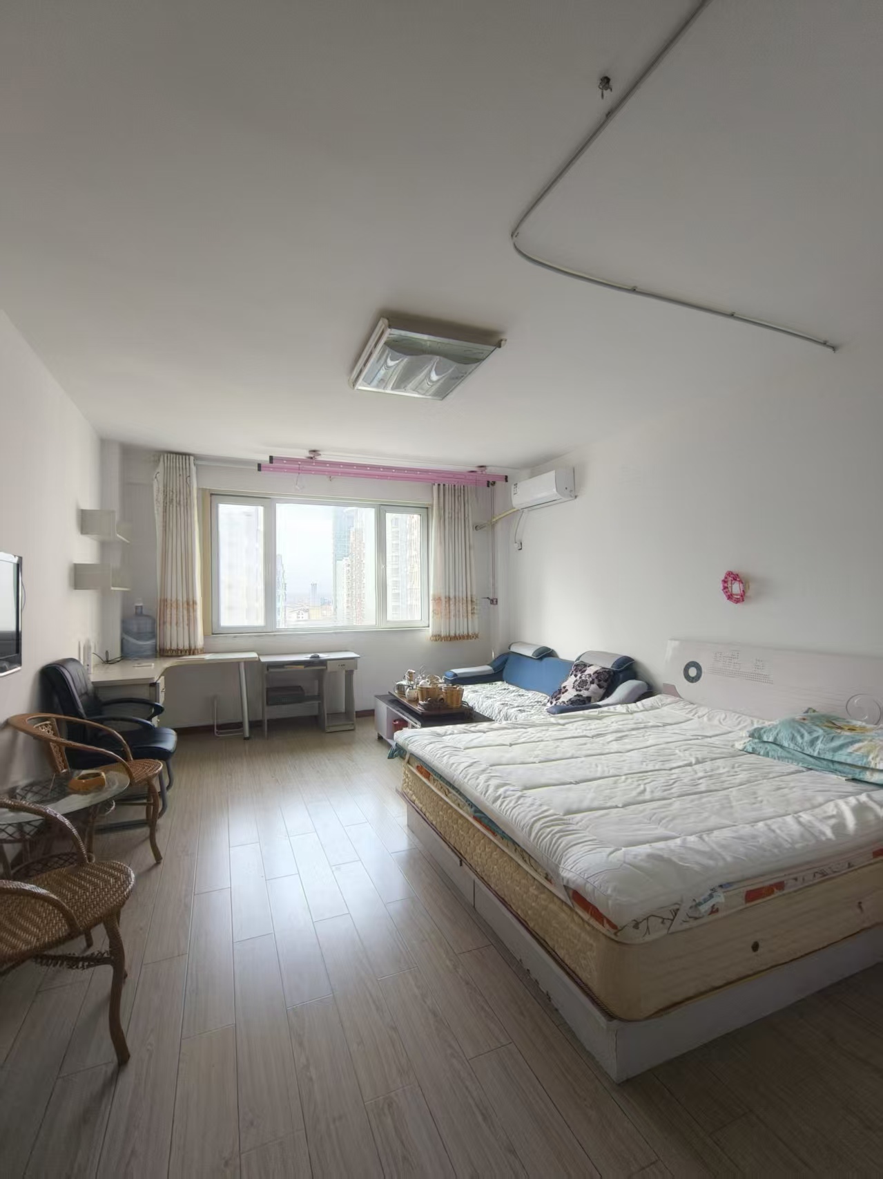 【出租】銀河世家公寓9樓，家電齊全，月/1000年租起