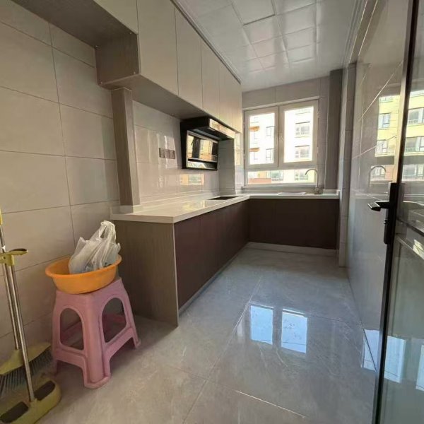 九龍新城二期一樓82平兩室2022年新房精裝29.8萬 九龍新城二期一樓82平兩室2022年新房精裝29.8萬