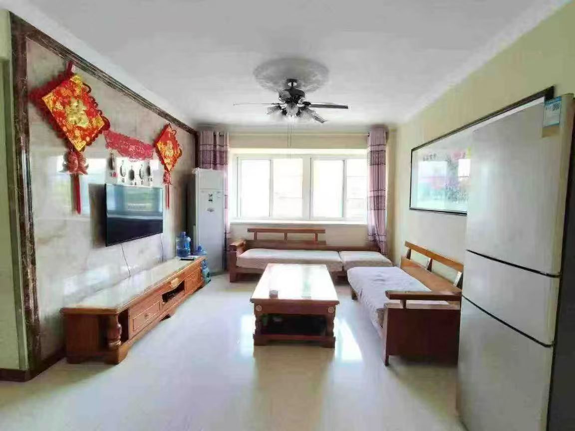 **露天陽(yáng)臺(tái)300平山川文苑 電梯三樓91平兩室38.8萬(wàn) **露天陽(yáng)臺(tái)300平山川文苑 電梯三樓91平兩室38.8萬(wàn)