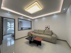 德紅世紀(jì)華府電梯22樓精美三室89.58平只要37萬(wàn)